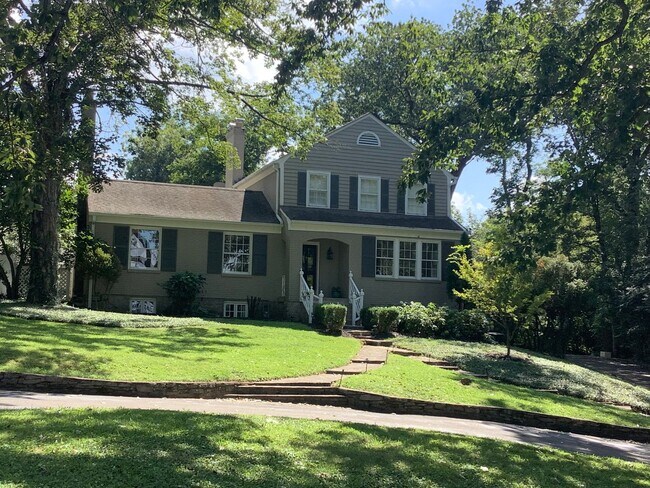 Photo - Executive Home in  Green Hills