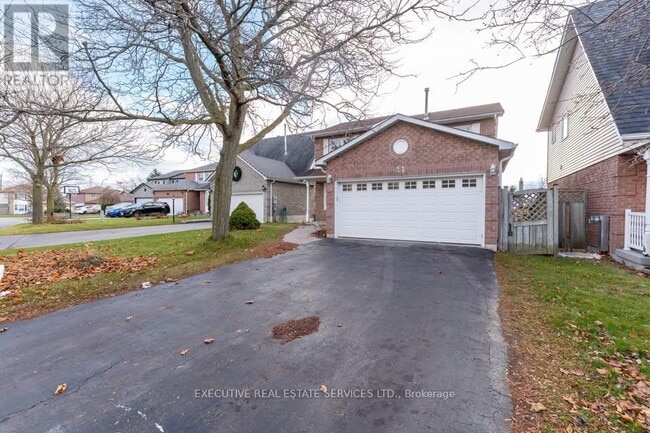 Building Photo - 11 Upland Dr