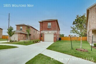 Building Photo - 1805 Wolford Wy