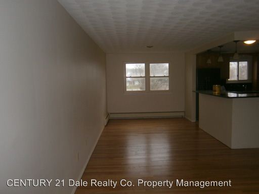Building Photo - 950 Marbrook Ln