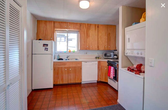 Building Photo - 1138 Grandview Ave