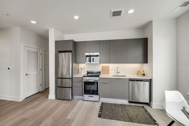 Foto del edificio - 3831 Georgia Ave NW