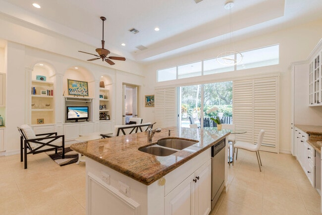 Foto del edificio - 61 Laguna Dr