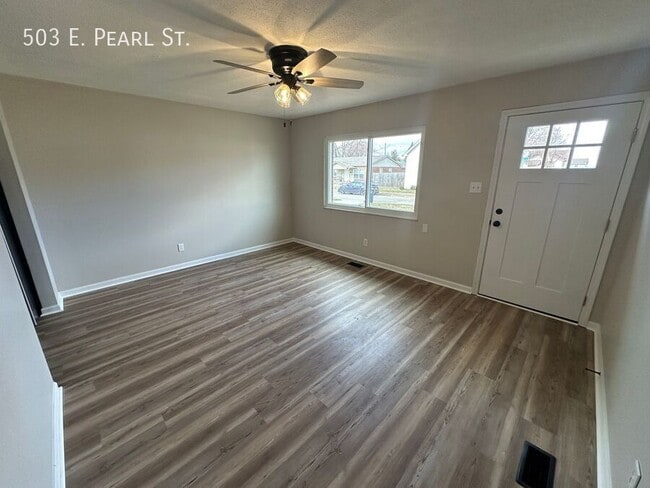 Foto del edificio - 503 E Pearl St