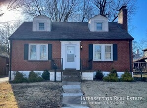 Building Photo - 231 S Clark Ave