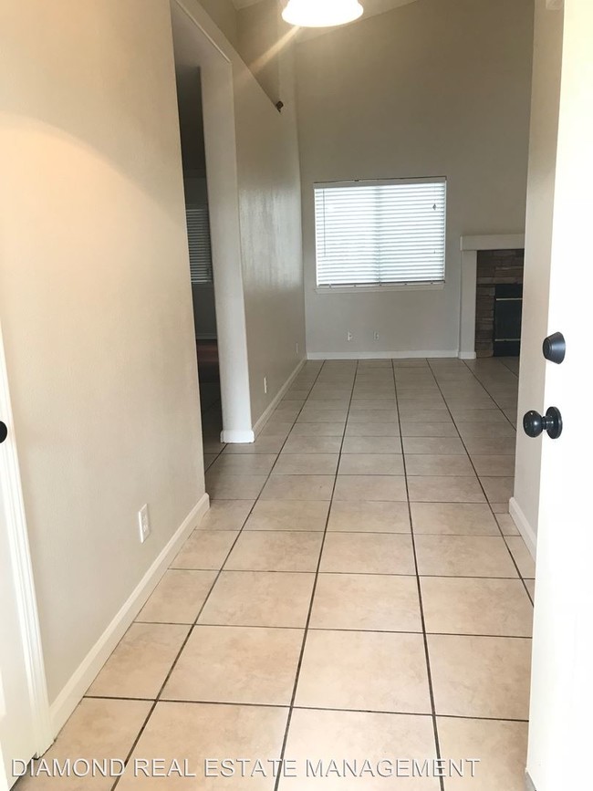 Building Photo - 4 br, 2 bath House - 6216 Castle Cary Dr