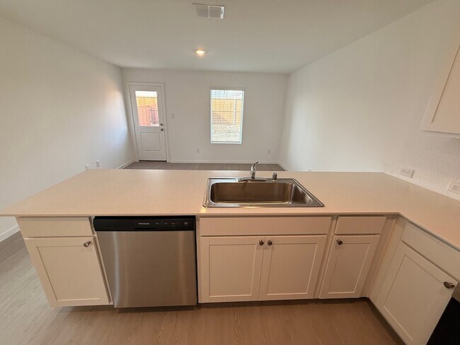 Foto del edificio - 12125 Steeplechase Dr