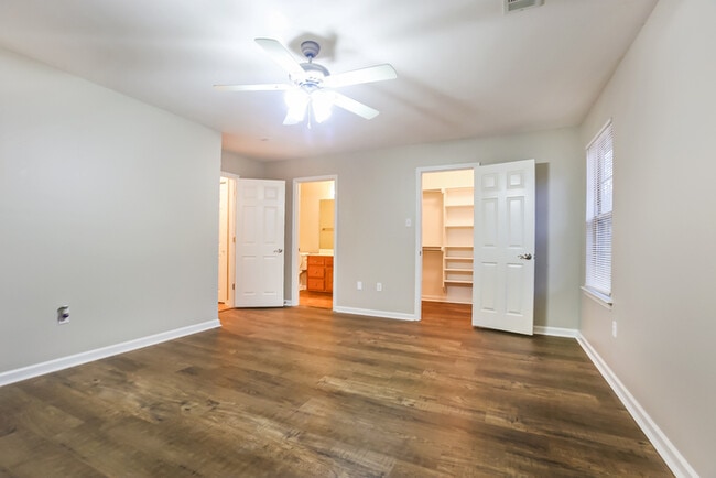 Building Photo - 7221 Fulton St