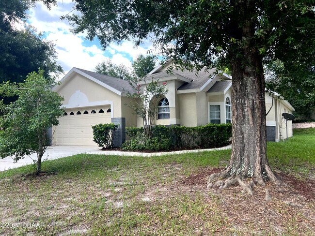 Building Photo - 3159 Lindera Dr