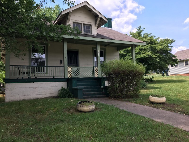 Foto principal - 1937 Keith Ave