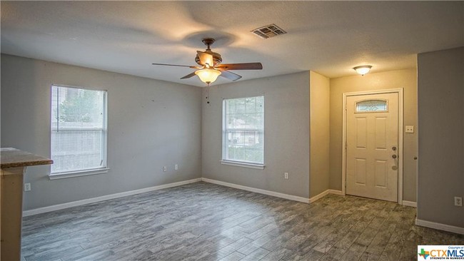 Building Photo - 3425 Rob Roy St