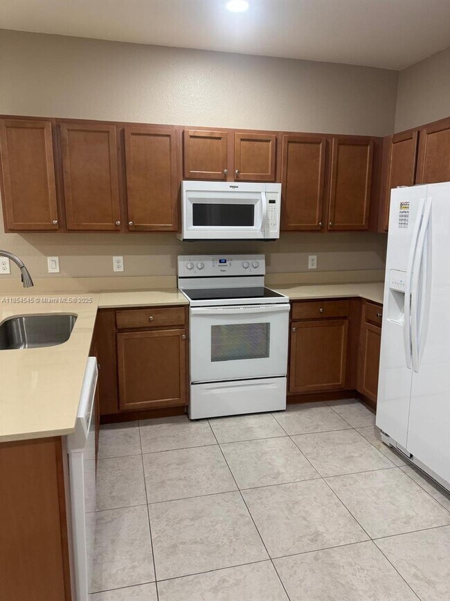 Foto del edificio - 230 NW 109th Ave