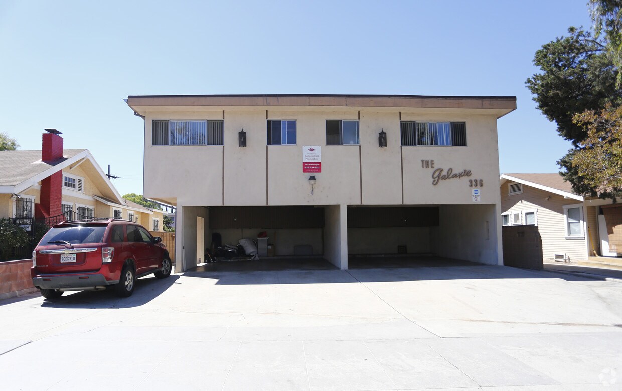 BUilding - 336 W Acacia Ave