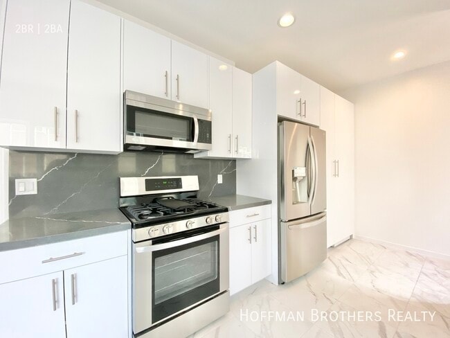 Building Photo - 1407 Laurel Ave