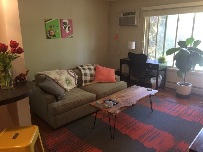 Building Photo - 3729 Snelling Avenue, Unit 201