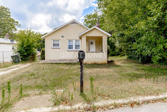 Primary Photo - SIGN LEASE BY 2/28 AND GET $250 OFF FIRST ...