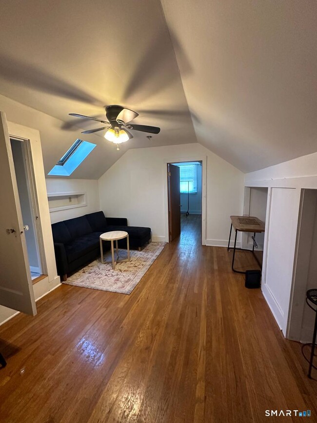 Building Photo - 417 Brightwood Ave