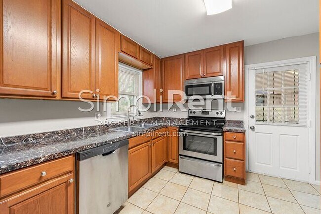 Photo - JUST REDUCED! RENOVATED 3/1 IN Forest Park... House