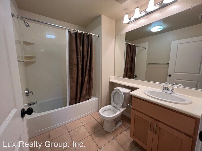 Building Photo - 4 br, 3 bath House - 124 West Crystal Cove...
