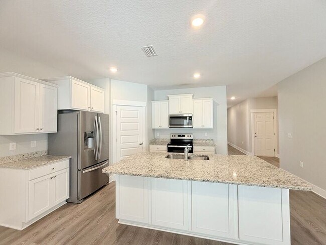 Foto del edificio - 5753 Danbury Blvd