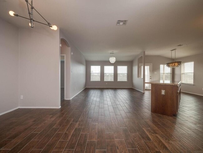 Foto del edificio - 5704 Malcolm Trail