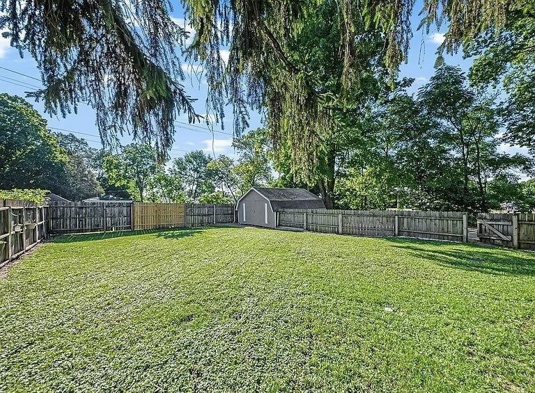 Primary Photo - ELEGANT READY HOME