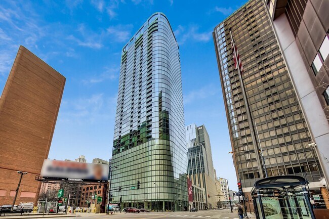 Foto del edificio - 600 N Fairbanks Ct