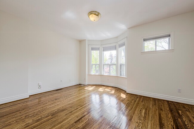 Building Photo - 40 Garnock Ave