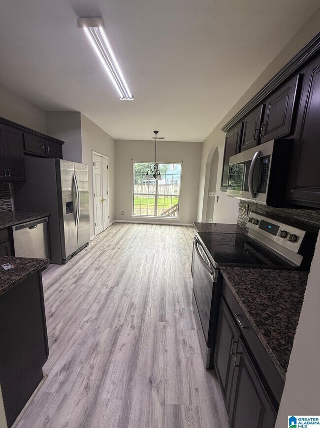 Foto del edificio - 1700 Deer Valley Rd