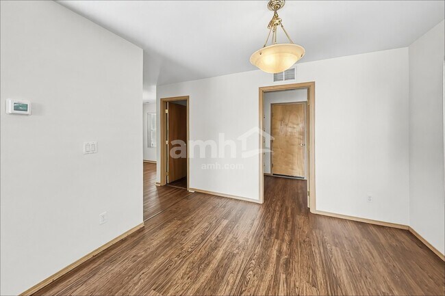 Foto del edificio - 9814 198th Avenue Ct E