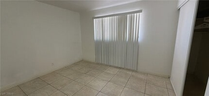 Building Photo - 4712 W Rip Van Winkle Ln