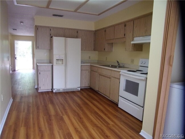 Building Photo - 607 Edgewood Ave