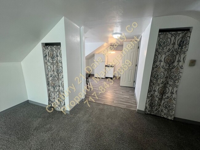 Building Photo - Clean Efficiency with ALL UTILITIES INCLUDED