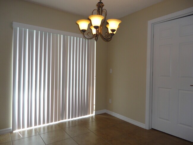 Foto del edificio - 2705 Bullion Loop