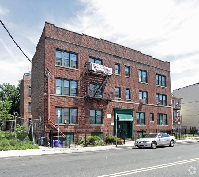 535 Hawthorne Ave Apartments Newark, NJ