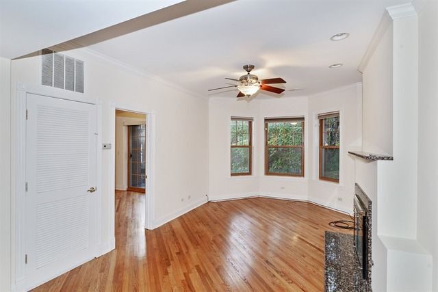 Building Photo - Quiet Top Floor 2 Bed, 2 Bath In unit W&D,...
