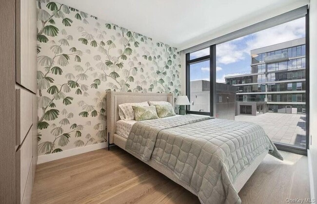 Foto del edificio - 38-20 Parsons Blvd