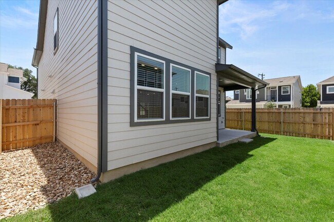 Building Photo - 15600 Nola Ct