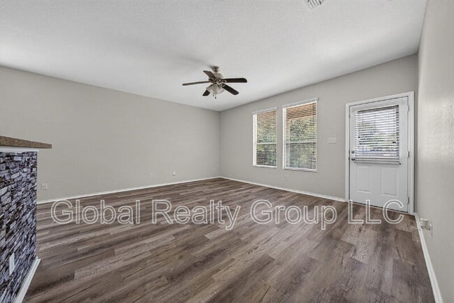 Building Photo - 16222 Galloping Oak