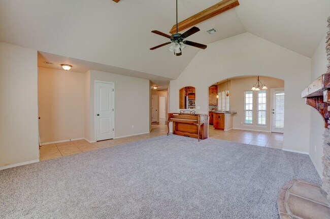 Foto del edificio - Tulsa Beauty Available Beginning of Januar...