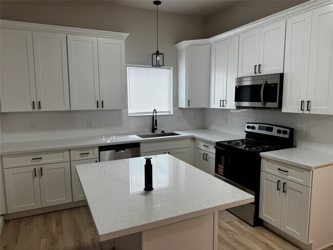 Foto del edificio - 9713 Cargill St