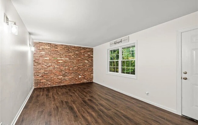 Foto del edificio - 372 S Cherry St