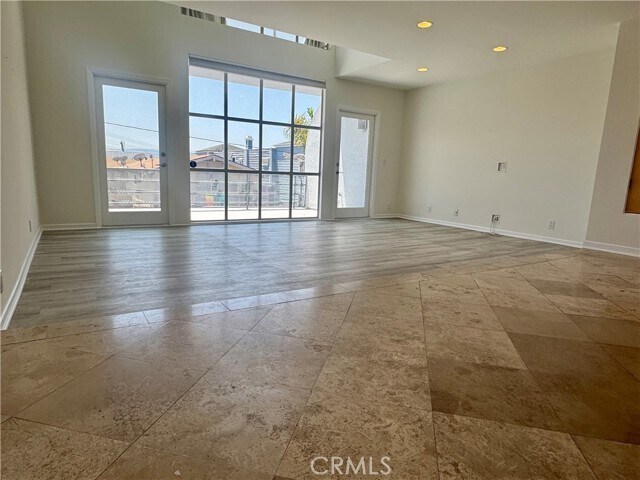 Foto del edificio - 715 3rd St