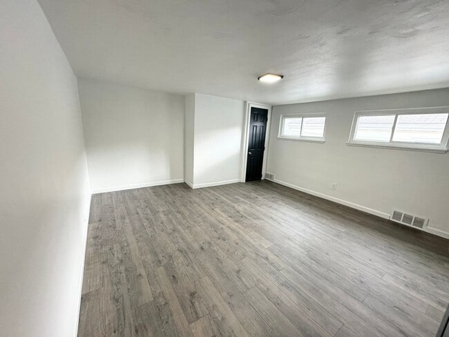 Foto del edificio - 306-306 Pilgrim Way