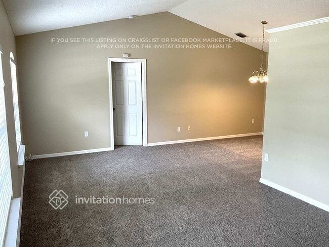 Foto del edificio - 7681 Greenboro Dr