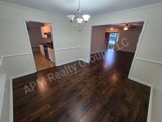 Foto del edificio - Four bedroom home off Hardscrabble