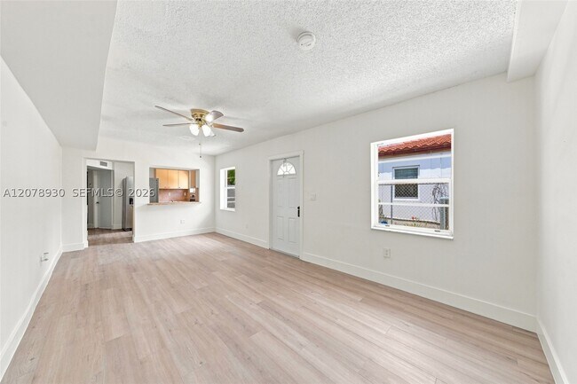 Foto del edificio - 402 NW 44th Ave