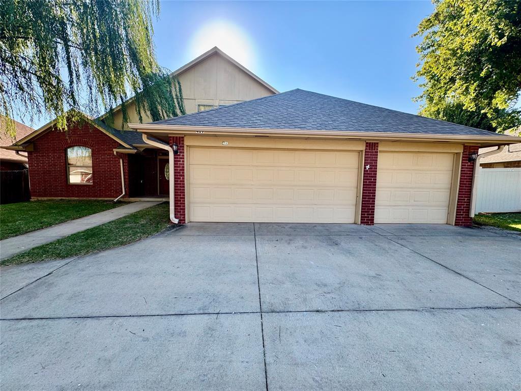 Foto principal - 409 Sage Brush Rd
