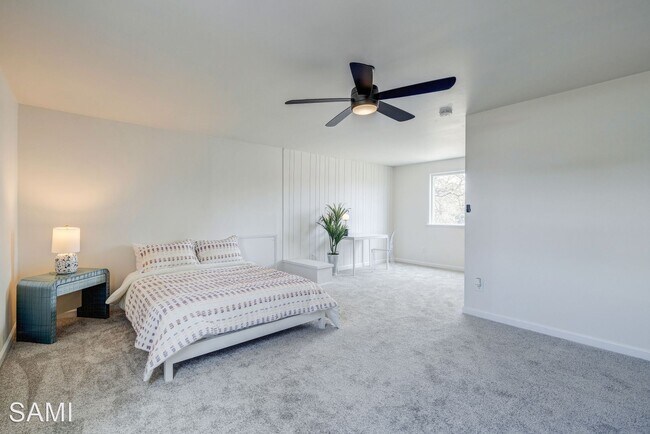 Building Photo - 4 br, 1.5 bath House - 1881 S Meade Street