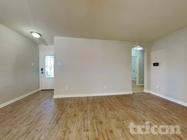 Building Photo - 1525 Treeta Trail